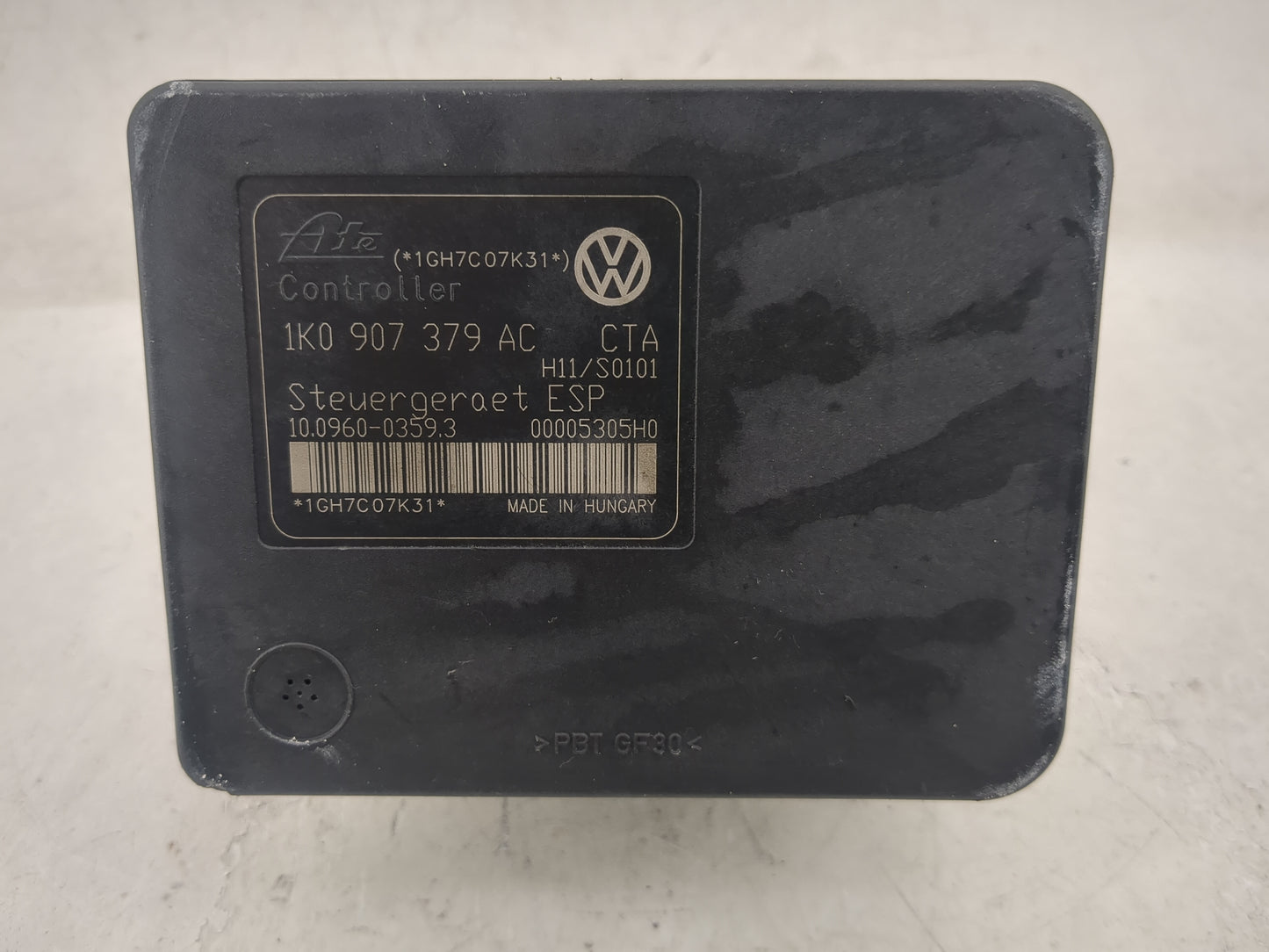 2007-2008 Volkswagen Eos ABS Pump Control Module Replacement P/N:1K0 614 517 AE 1K0 907 379 AC Fits Fits 2006 2007 2008 OEM