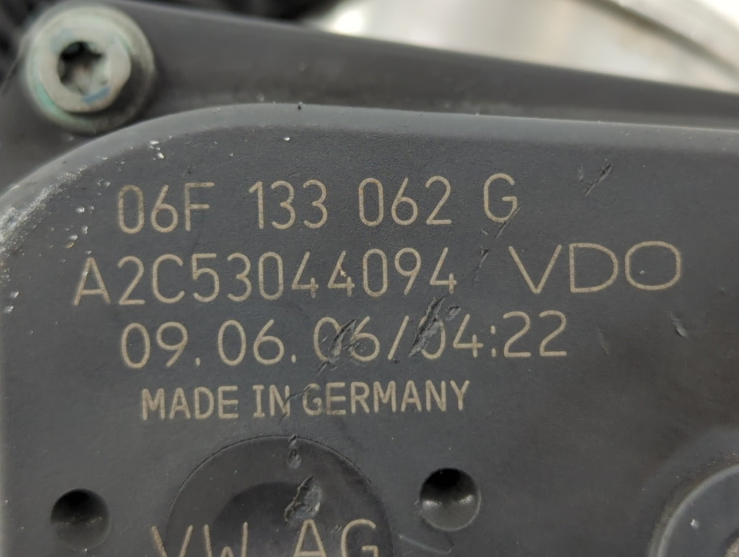 2007-2016 Volkswagen Eos Throttle Body P/N:06F 133 062 G 06F 133 062 Q Fits OEM Used Auto Parts - Oemusedautoparts1.com