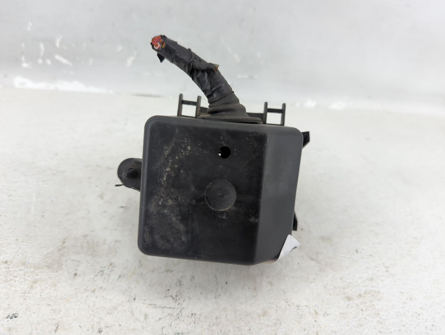 2000-2014 Volkswagen Golf Fusebox Fuse Box Panel Relay Module P/N:3E311006 Fits OEM Used Auto Parts - Oemusedautoparts1.com