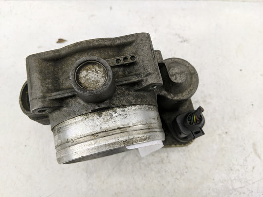 2006-2007 Volkswagen Passat Throttle Body P/N:022 133 062 AG Fits Fits 2005 2006 2007 2008 2009 OEM Used Auto Parts