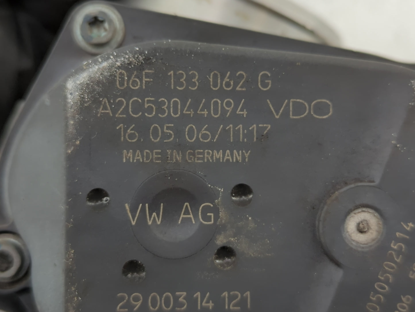 2006-2010 Volkswagen Passat Throttle Body P/N:06F 133 062 G 06F 133 062 Q Fits OEM Used Auto Parts - Oemusedautoparts1.com