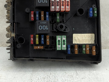 2006-2009 Volkswagen Rabbit Fusebox Fuse Box Panel Relay Module Fits OEM Used Auto Parts
