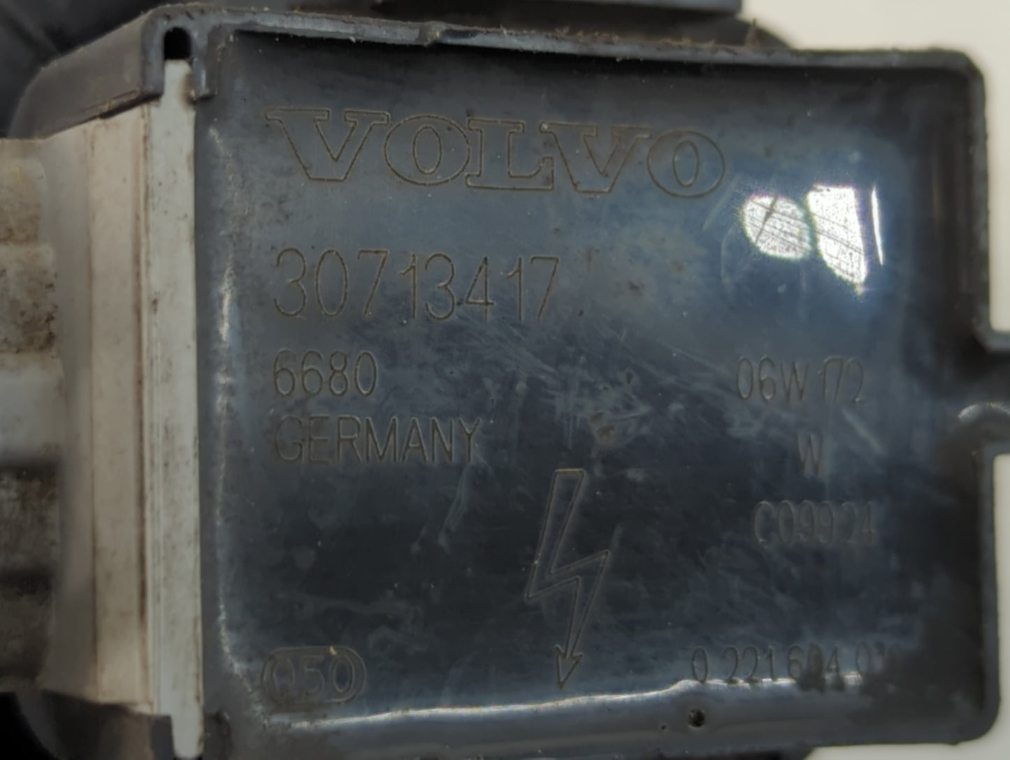 2004-2011 Volvo S40 Ignition Coil Igniter Pack - Oemusedautoparts1.com