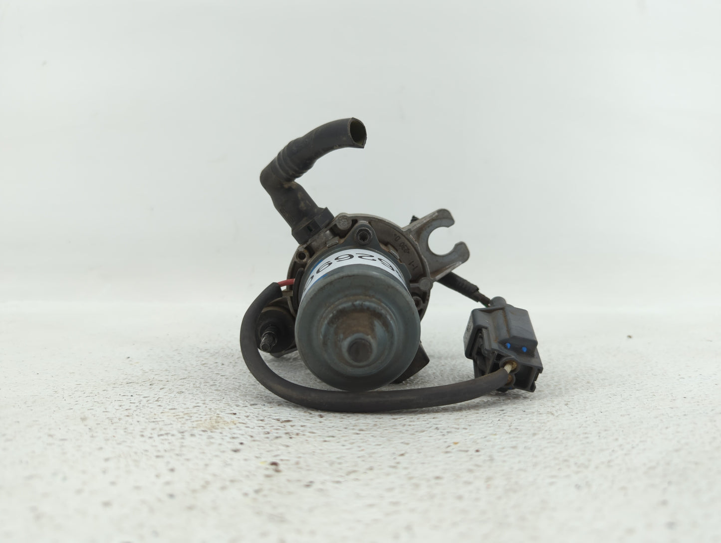2007 Volvo V40 ABS Pump Control Module Replacement P/N:08684342 Fits OEM Used Auto Parts - Oemusedautoparts1.com