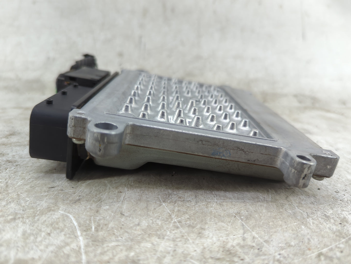 2007 Volvo Volvo 80 Series PCM Engine Control Computer ECU ECM PCU OEM P/N:30646931 AB 279700-9170 Fits OEM Used Auto Parts