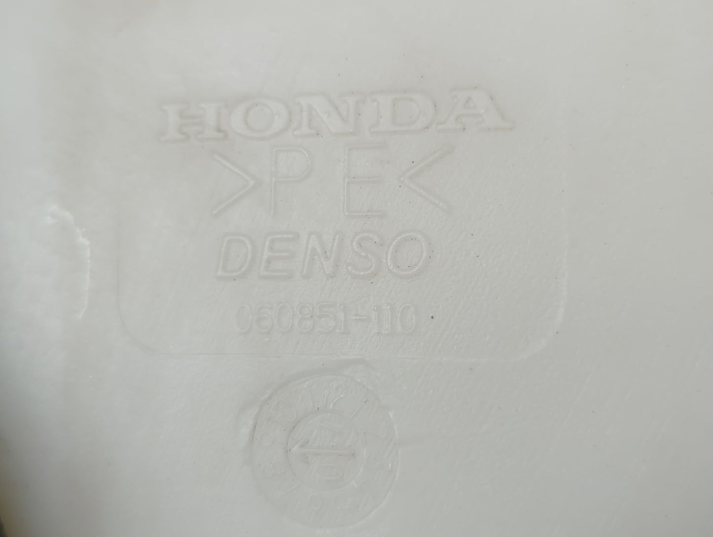 2004-2008 Acura Tl Windshield Washer Fluid Reservoir Bottle Oem - Oemusedautoparts1.com