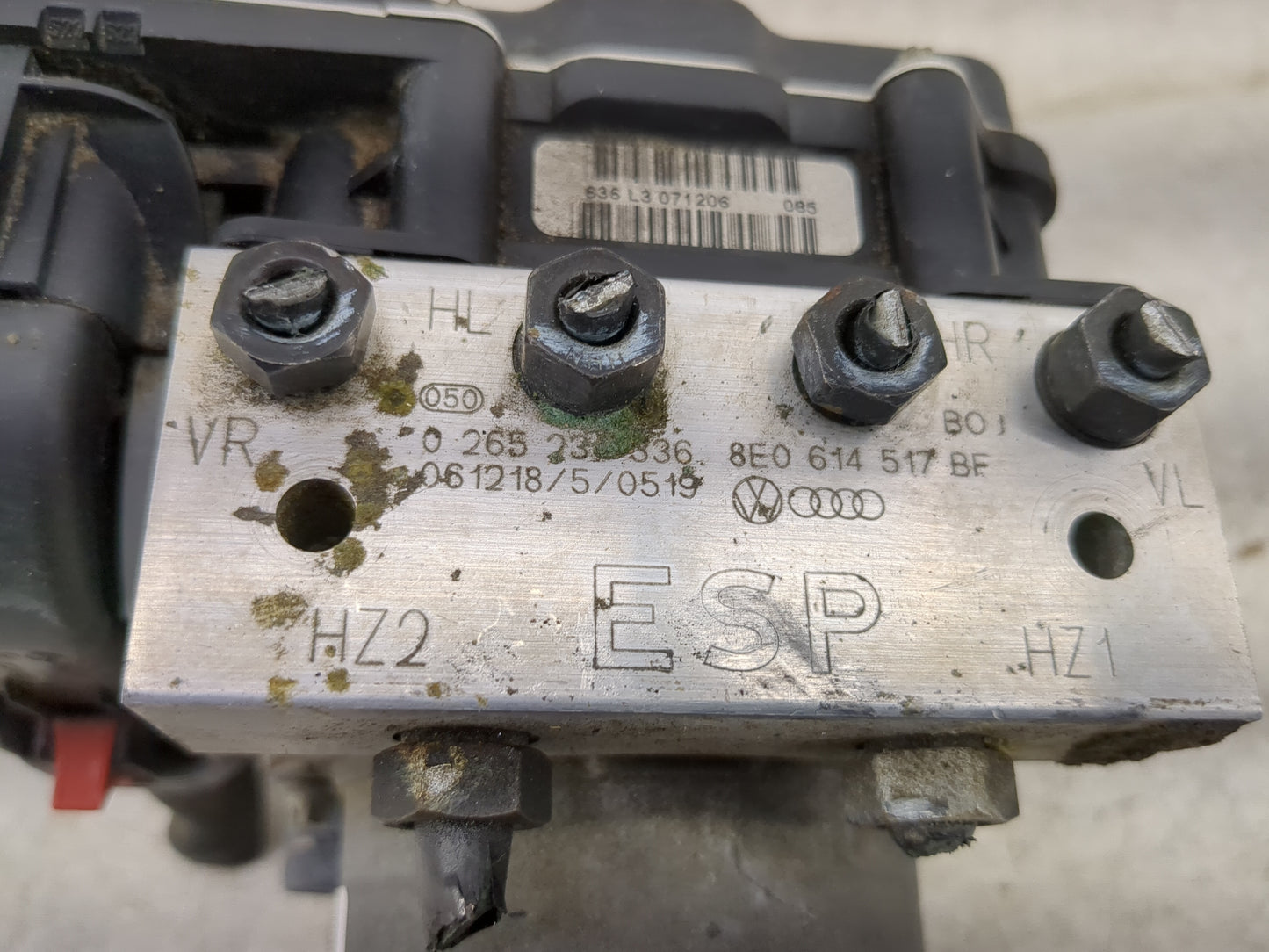 2007-2009 Audi A4 ABS Pump Control Module Replacement P/N:8E0 614 517B Fits Fits 2007 2008 2009 OEM Used Auto Parts - Oemuse