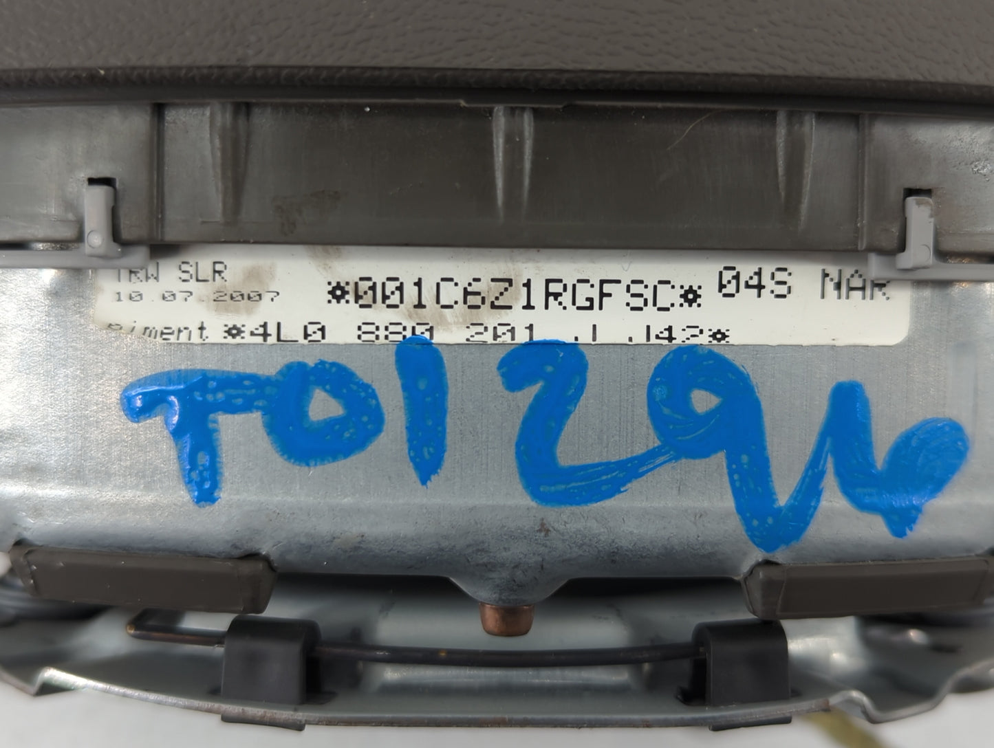 2007-2010 Audi Q7 Air Bag Driver Left Steering Wheel Mounted Fits Fits 2007 2008 2009 2010 OEM Used Auto Parts - Oemusedauto