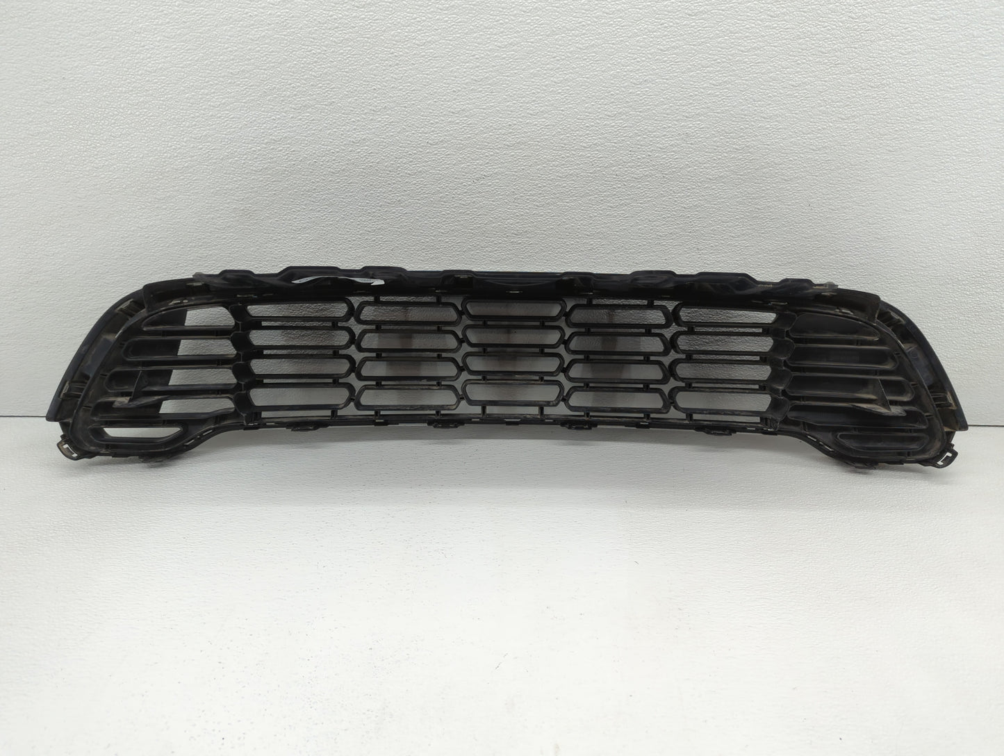 2006-2006 Bmw 325i Front Grille Bumper Not Included - Oemusedautoparts1.com