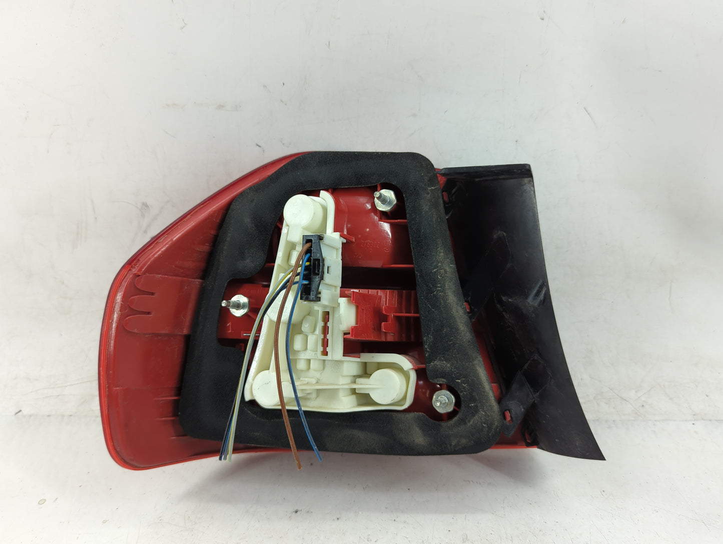 2007-2008 Bmw 335i Tail Light Assembly Passenger Right OEM P/N:7 161 956 Fits Fits 2006 2007 2008 OEM Used Auto Parts - Oemu