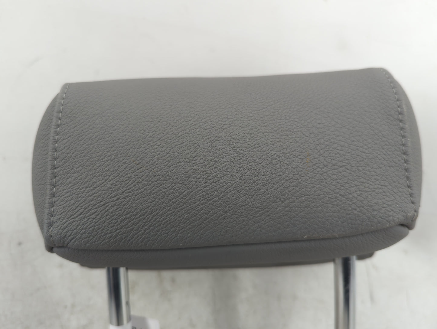 2008-2010 Bmw 528i Headrest Head Rest Rear Seat Fits Fits 2008 2009 2010 OEM Used Auto Parts - Oemusedautoparts1.com
