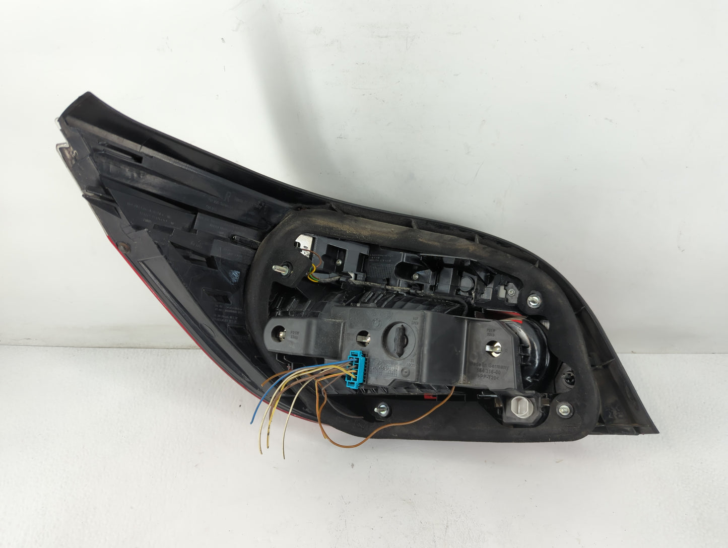 2008-2010 Bmw 535i Tail Light Assembly Passenger Right OEM P/N:195 285-02 7 361 882 Fits Fits 2008 2009 2010 OEM Used Auto P