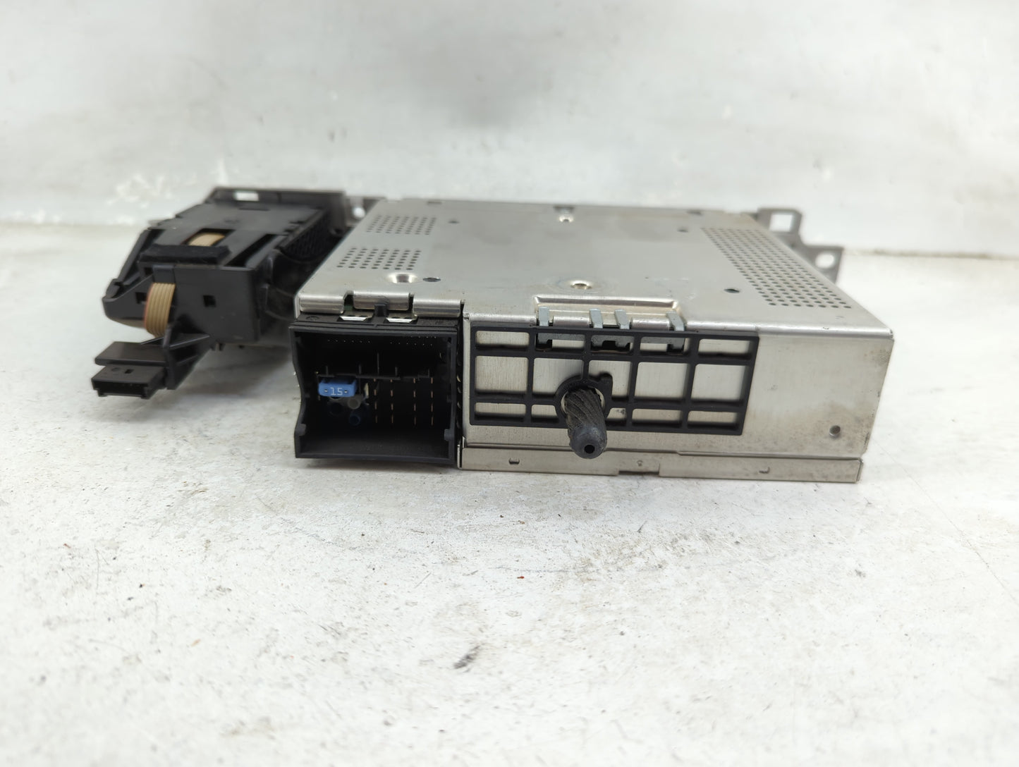 2006-2008 Bmw 750i Radio AM FM Cd Player Receiver Replacement P/N:5333 9730 6 952 346, 6 952 345 Fits Fits 2006 2007 2008 OE