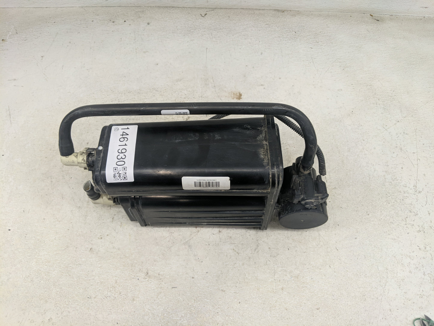 2008 Buick Enclave Fuel Vapor Charcoal Canister 1461930 - Oemusedautoparts1.com