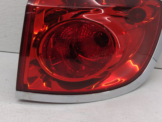 2008-2012 Buick Enclave Tail Light Assembly Driver Left OEM P/N:25954942 25827180 Fits Fits 2008 2009 2010 2011 2012 OEM Used Auto Parts