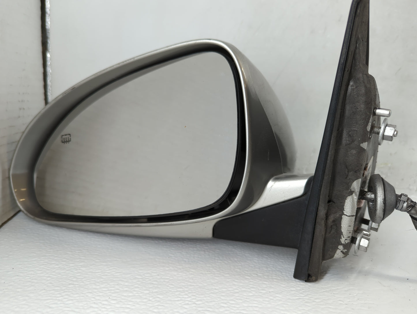 2008-2012 Buick Enclave Driver Side View Mirror - Left Door Mirror OEM Used - Oemusedautoparts1.com