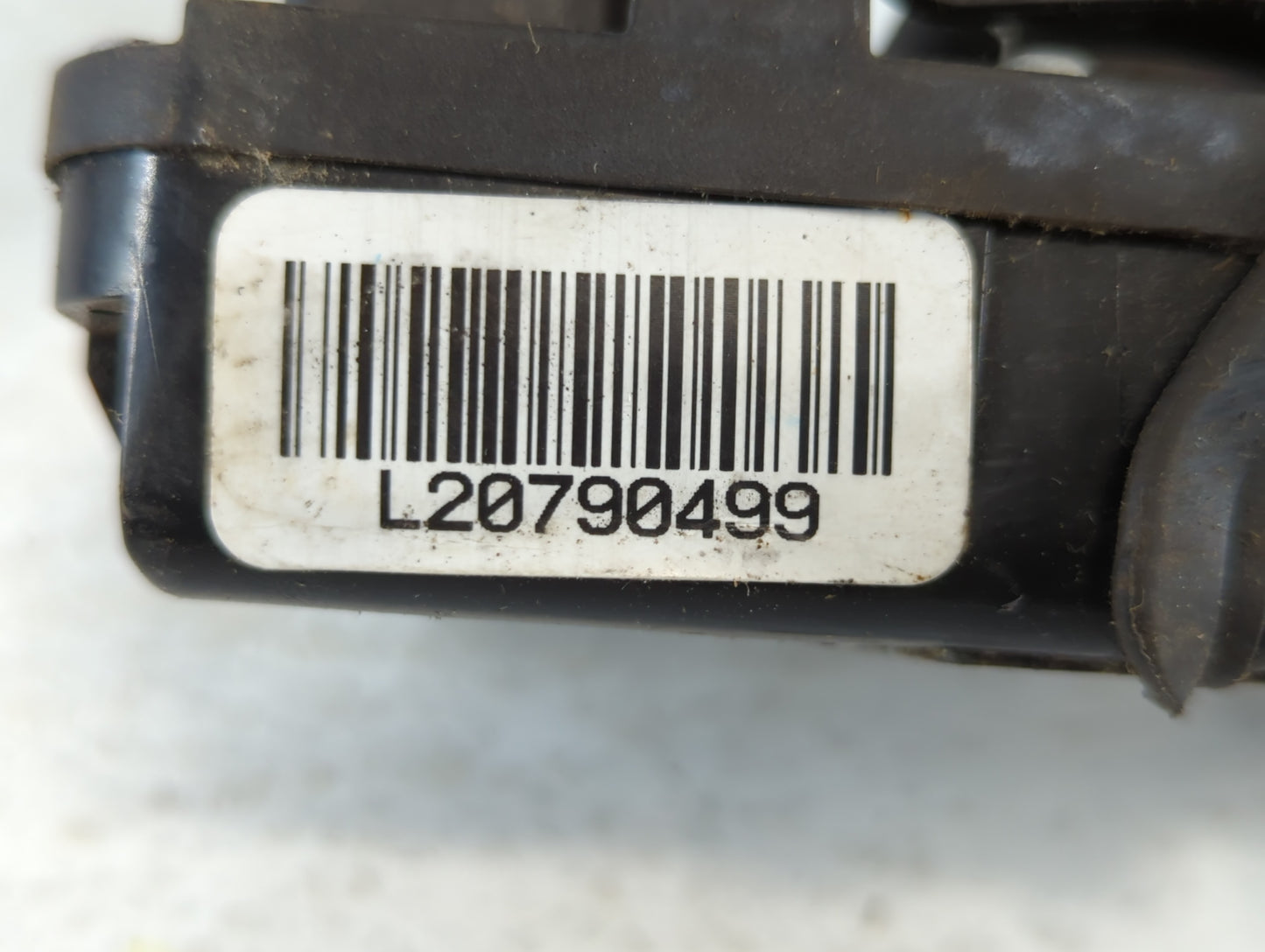 2008 Buick Lucerne Front Driver Left Lock Actuator - Oemusedautoparts1.com