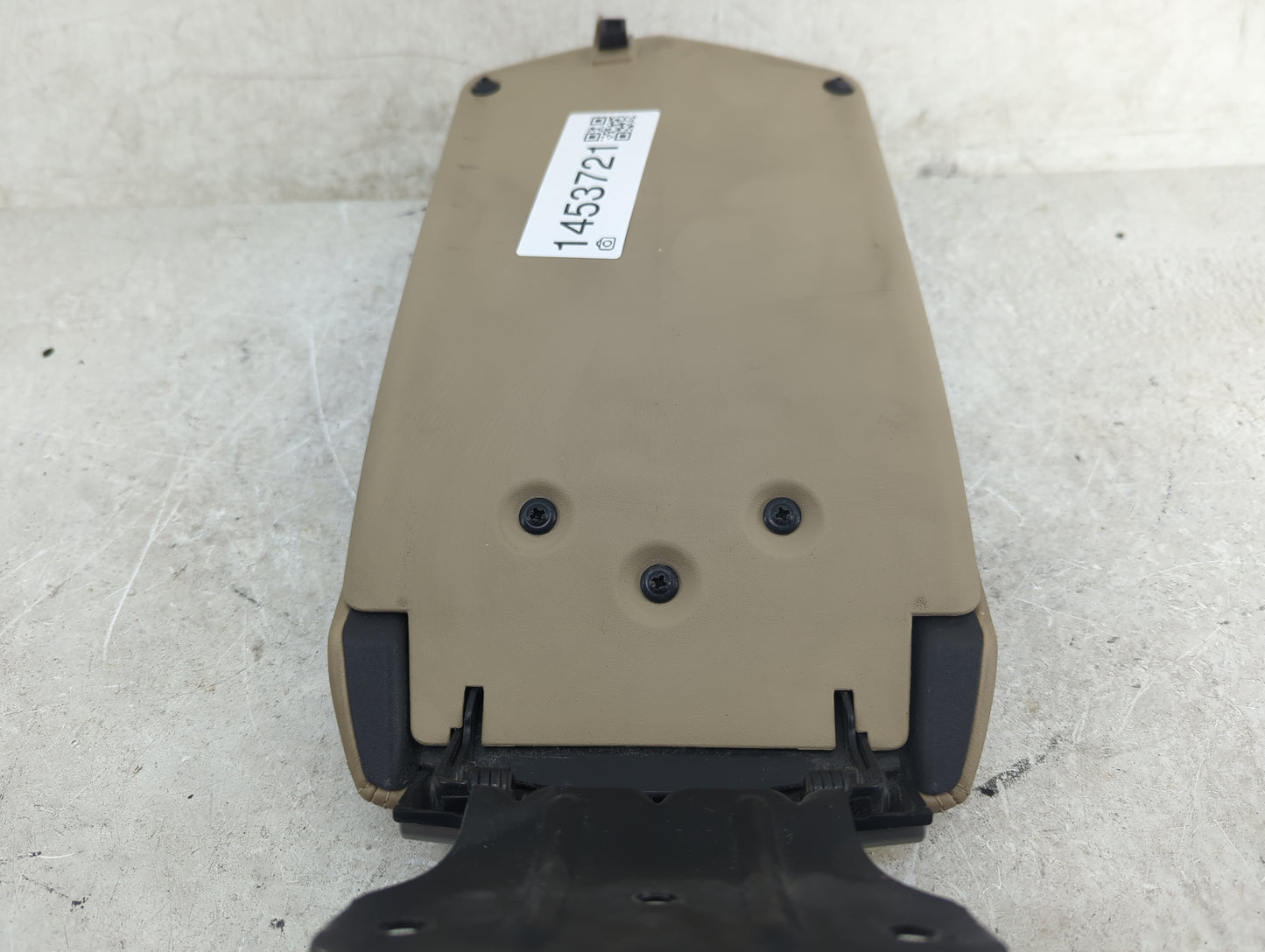 2008 Cadillac Cts Center Console Armrest Cover Lid Fits OEM Used Auto Parts - Oemusedautoparts1.com