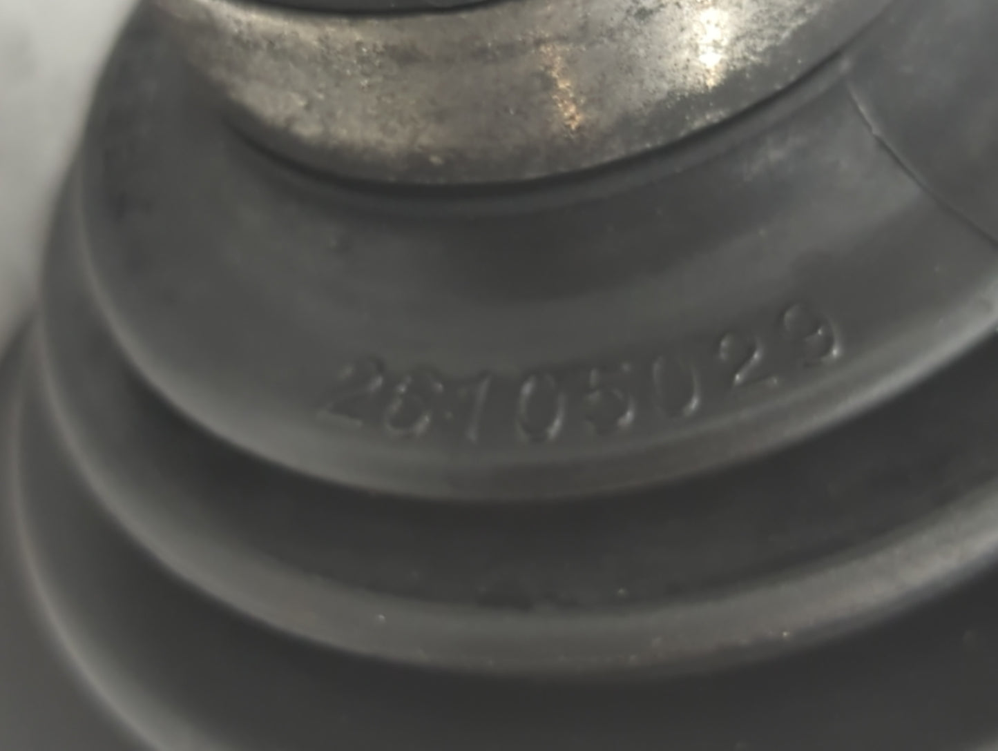 2006-2011 Cadillac Dts Axle Shaft Front Driver Cv C/v - Oemusedautoparts1.com