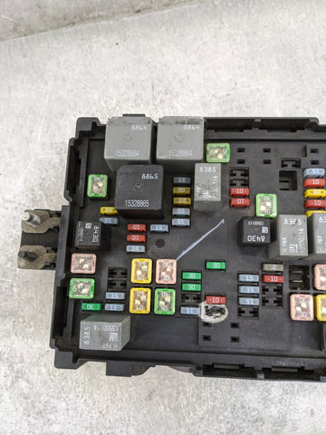 2008-2009 Cadillac Escalade Fusebox Fuse Box Panel Relay Module P/N:25905681_02 Fits Fits 2007 2008 2009 OEM Used Auto Parts