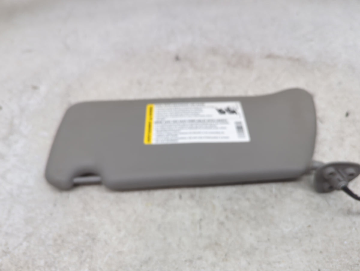 2008 Cadillac Srx Sun Visor Shade Replacement Passenger Right Mirror Fits OEM Used Auto Parts - Oemusedautoparts1.com
