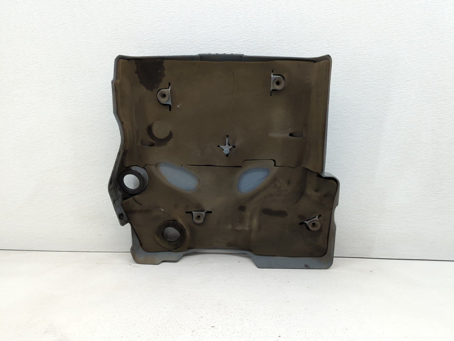 2008 Cadillac Srx Engine Cover - Oemusedautoparts1.com
