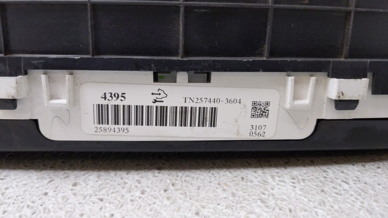 2008 Cadillac Sts Instrument Cluster Speedometer Gauges P/N:15931766 P56046511AC, 25894395 Fits OEM Used Auto Parts - Oemuse