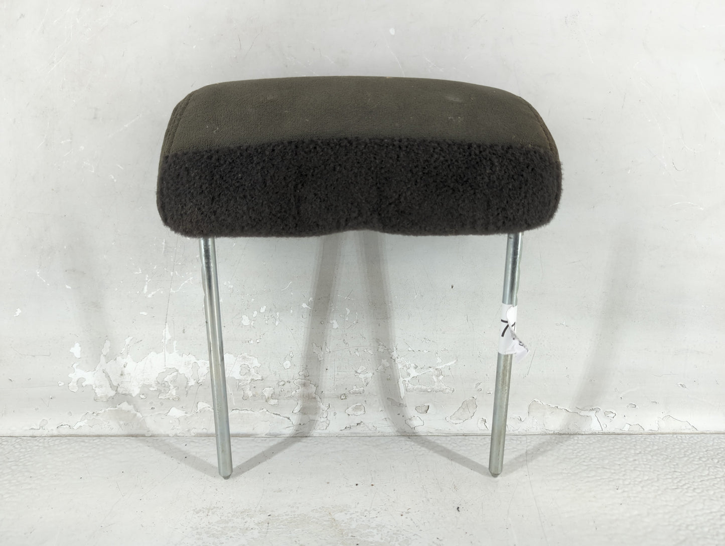 2008 Chevrolet Avalanche 1500 Headrest Head Rest Rear Seat Fits OEM Used Auto Parts - Oemusedautoparts1.com
