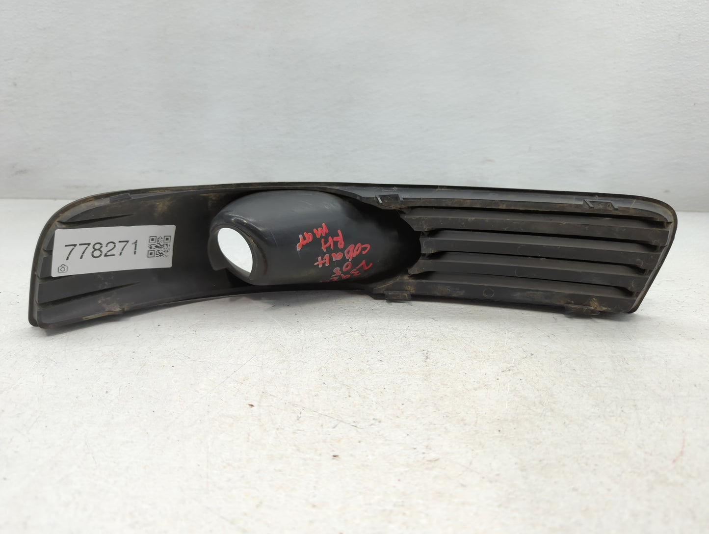 2005-2010 Chevrolet Cobalt Front Bumper Grille Cover - Oemusedautoparts1.com