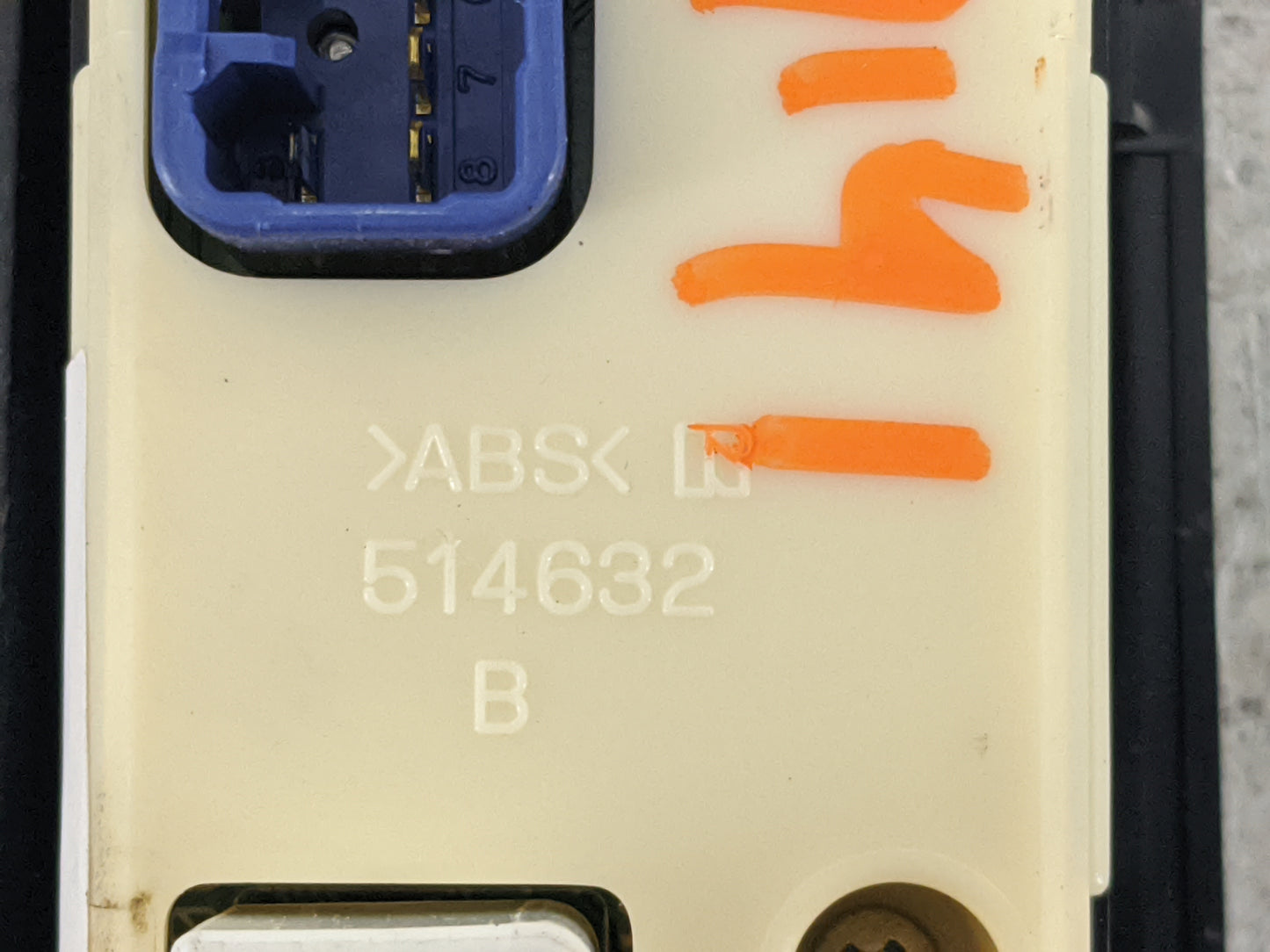 2004-2012 Chevrolet Colorado Master Power Window Switch Replacement Driver Side Left P/N:514632 Fits OEM Used Auto Parts - O