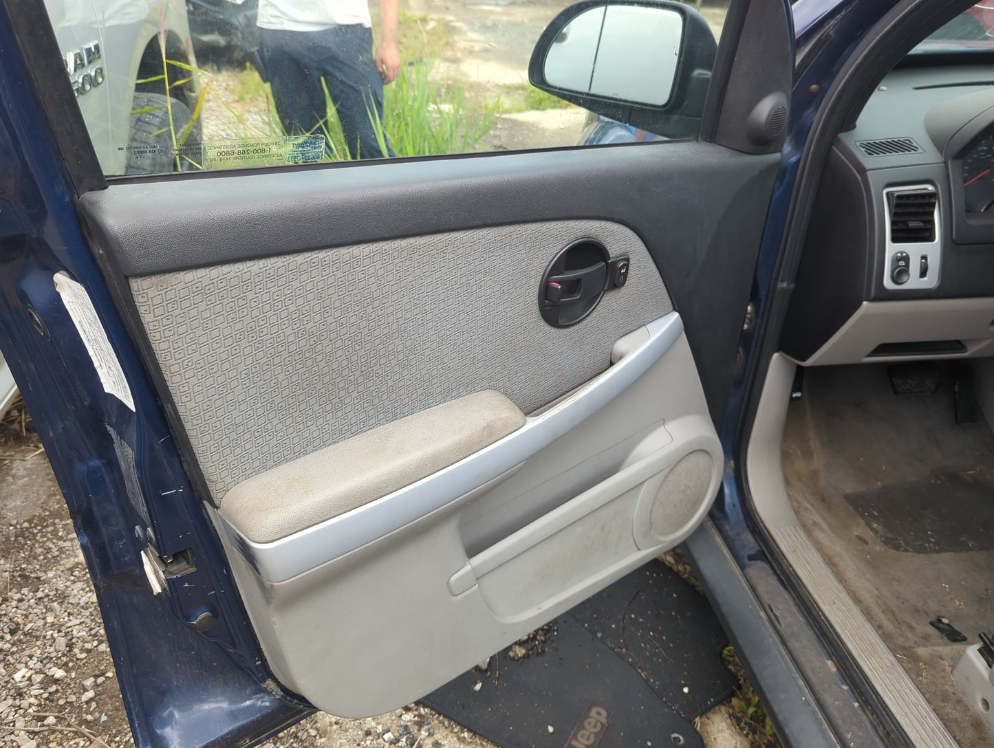 2008 Chevrolet Equinox Front Left Driver Interior Door Panel Trim - Oemusedautoparts1.com