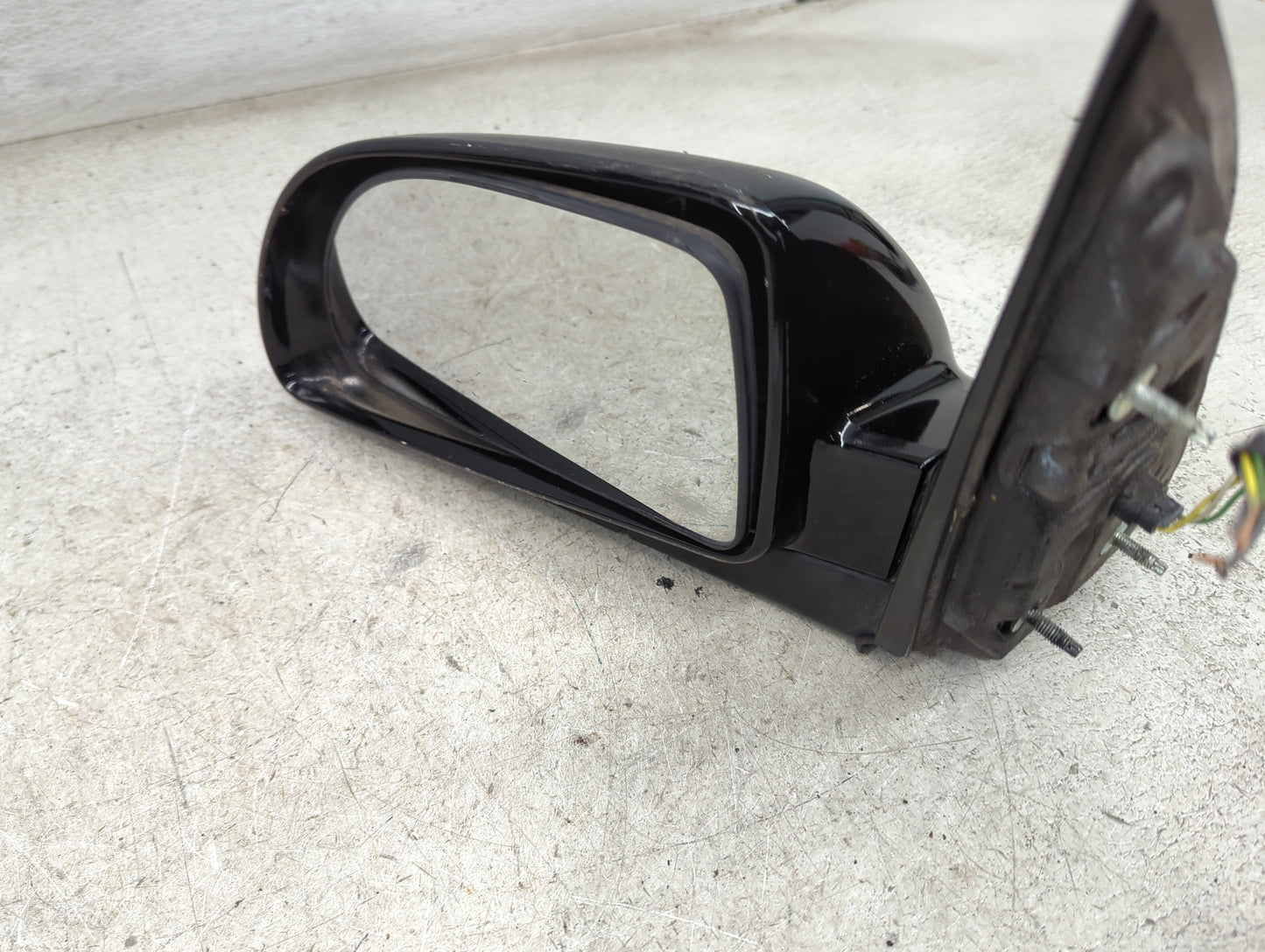 2008 Chevrolet Equinox Driver Side View Mirror - Left Door Mirror OEM Used - Oemusedautoparts1.com