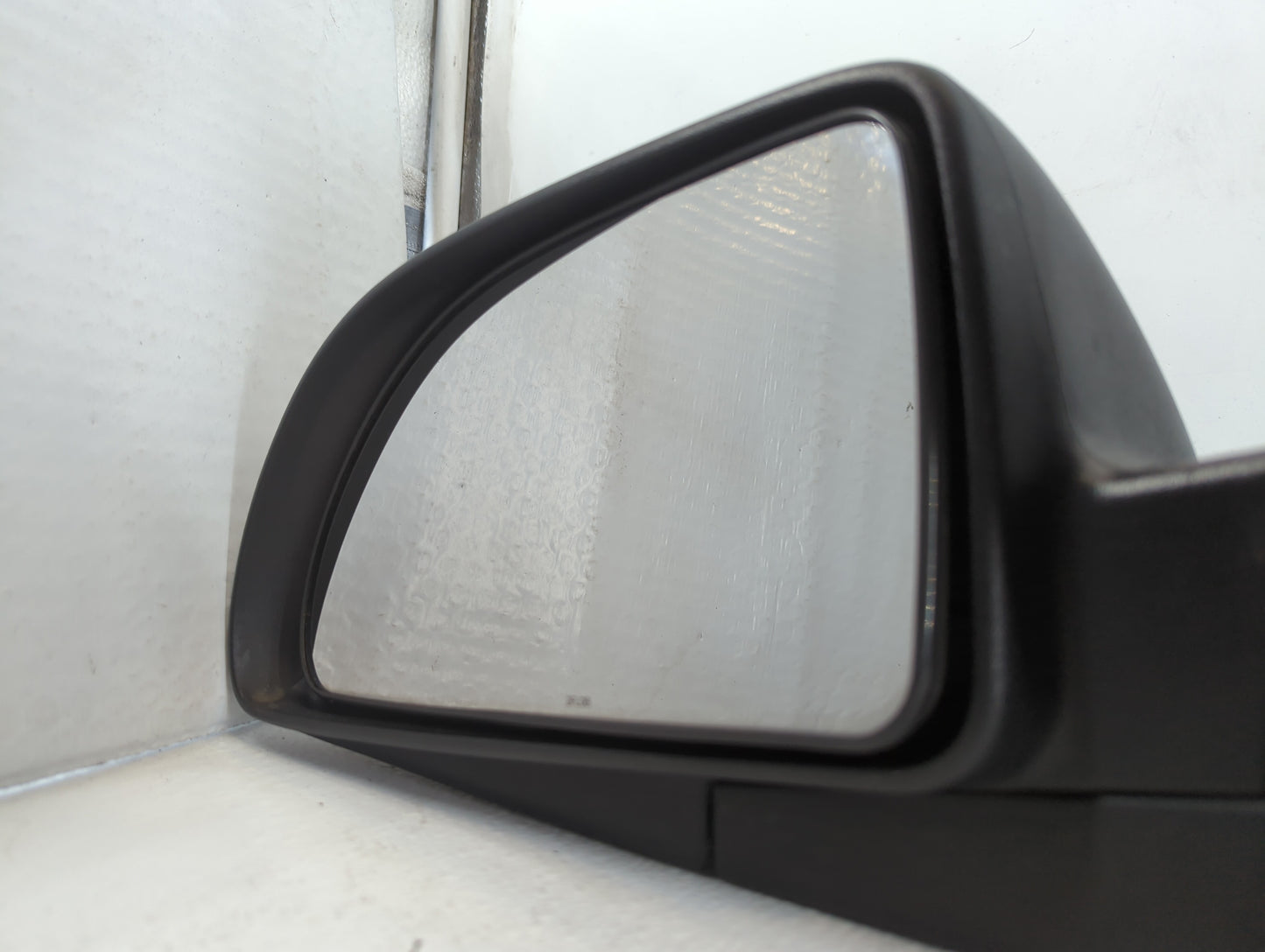 2005-2009 Chevrolet Equinox Driver Side View Mirror - Left Door Mirror OEM Used - Oemusedautoparts1.com