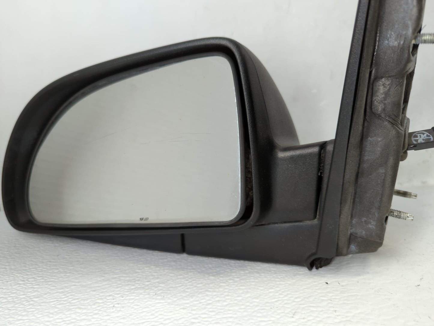 2005-2009 Chevrolet Equinox Driver Side View Mirror - Left Door Mirror OEM Used - Oemusedautoparts1.com