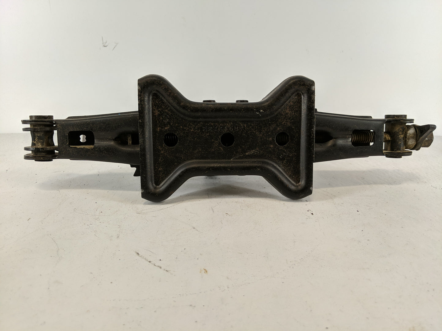 2008 Chevrolet Hhr Spare Scissor Car Jack - Oemusedautoparts1.com