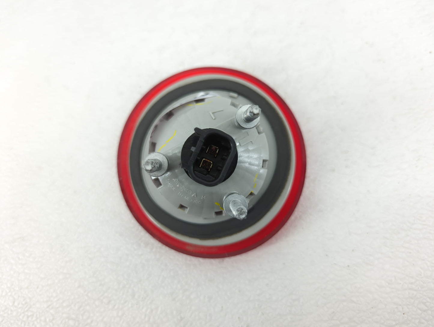 2006-2011 Chevrolet Hhr Tail Light Assembly Driver Left OEM P/N:1582182 16532493 Fits Fits 2006 2007 2008 2009 2010 2011 OEM