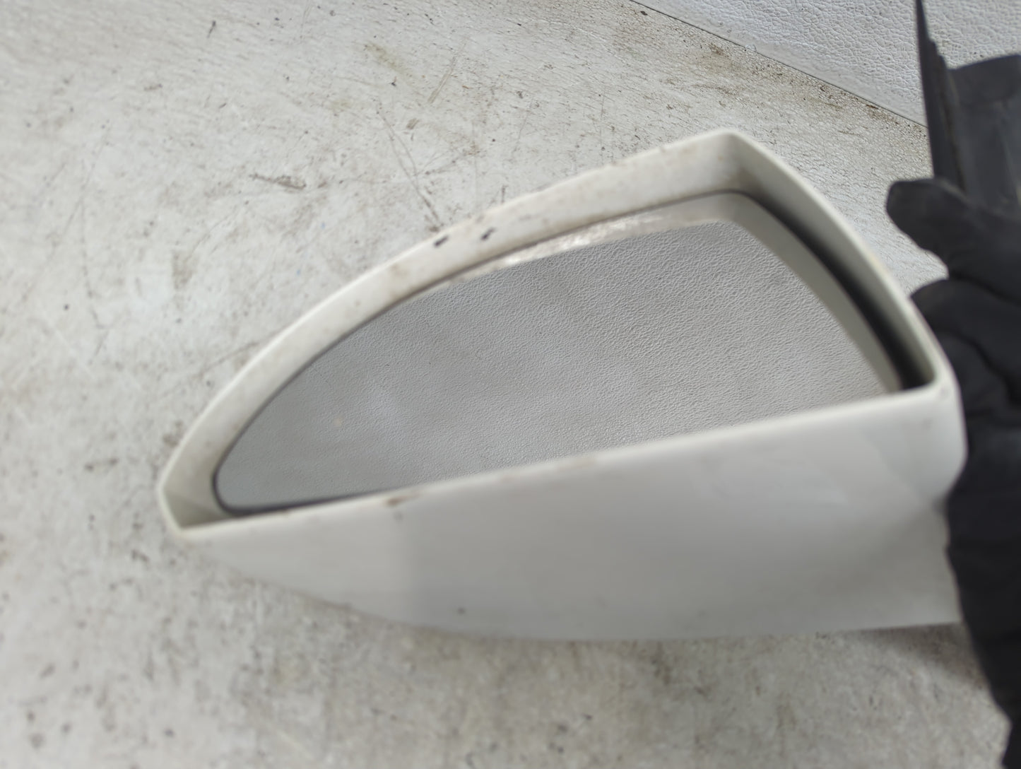 2006-2016 Chevrolet Impala Driver Side View Mirror - Left Door Mirror OEM Used - Oemusedautoparts1.com