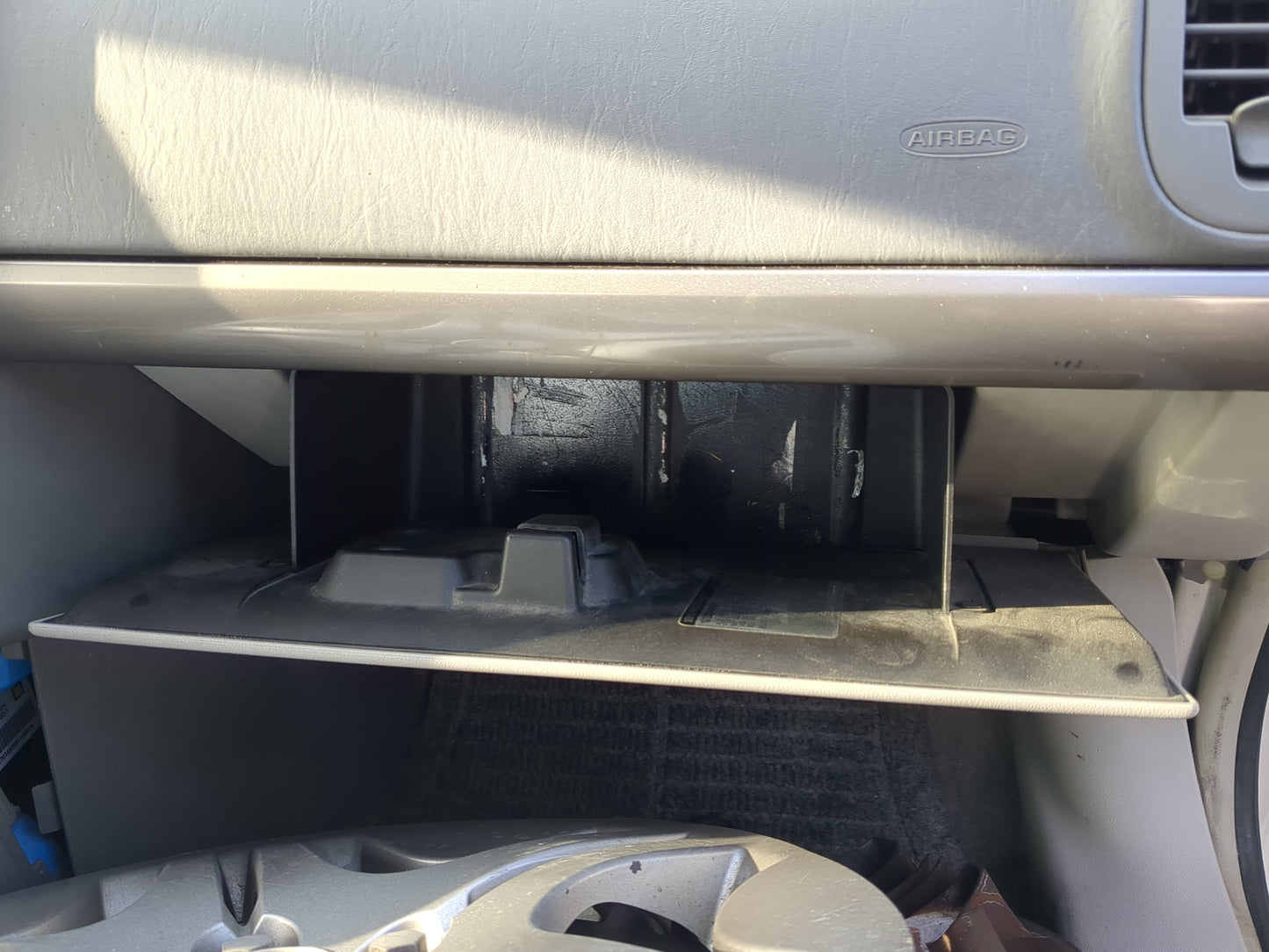 2008 Chevrolet Malibu Passenger Glove Box Door Storage Compartment - Oemusedautoparts1.com