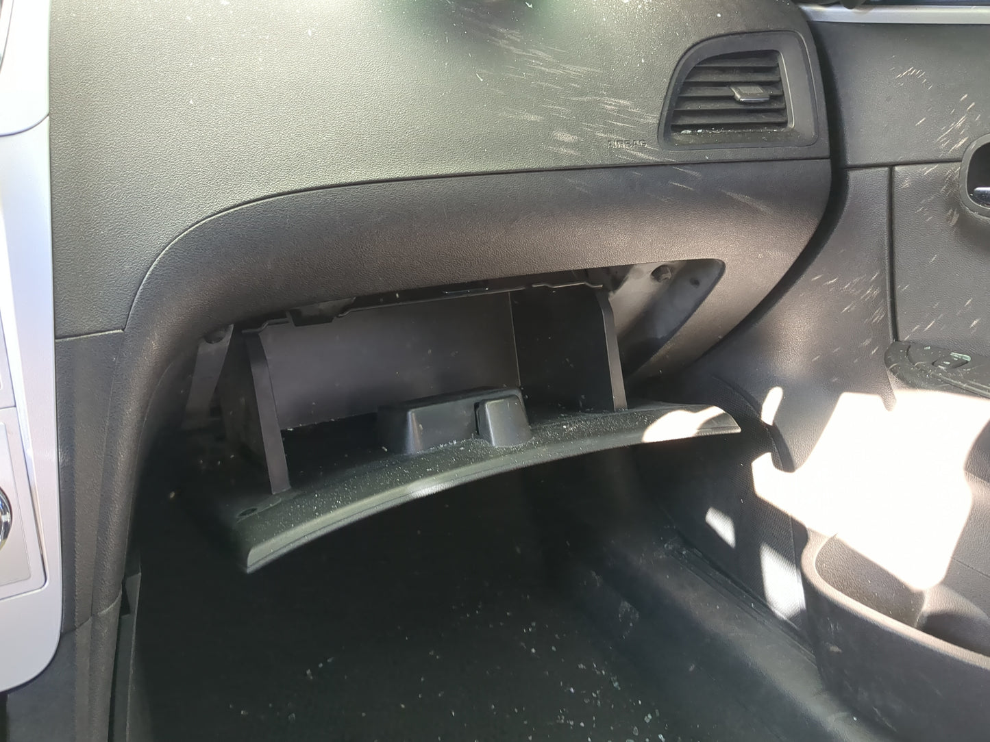2008 Chevrolet Malibu Passenger Glove Box Door Storage Compartment - Oemusedautoparts1.com
