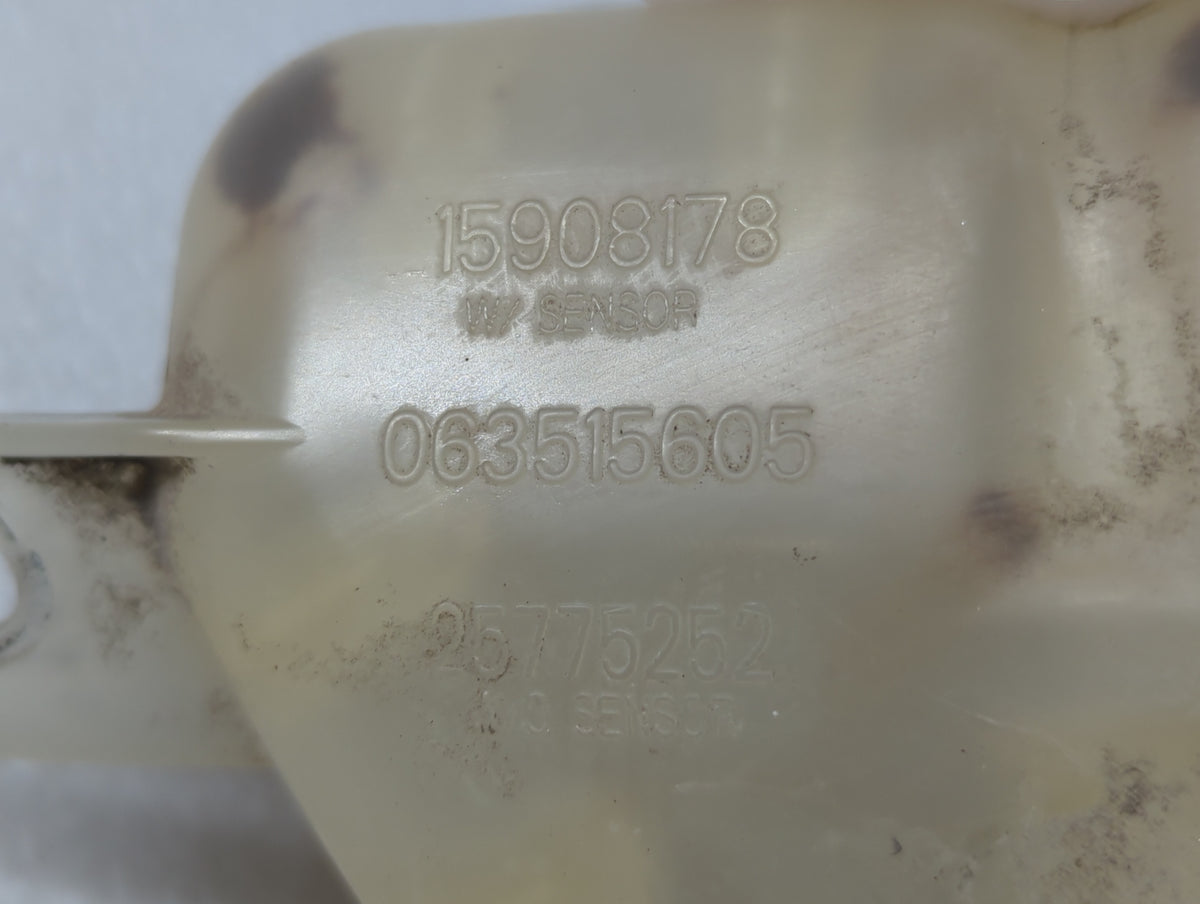 2007 Chevrolet Malibu Radiator Coolant Overflow Expansion Tank Bottle 818331 - Oemusedautoparts1.com
