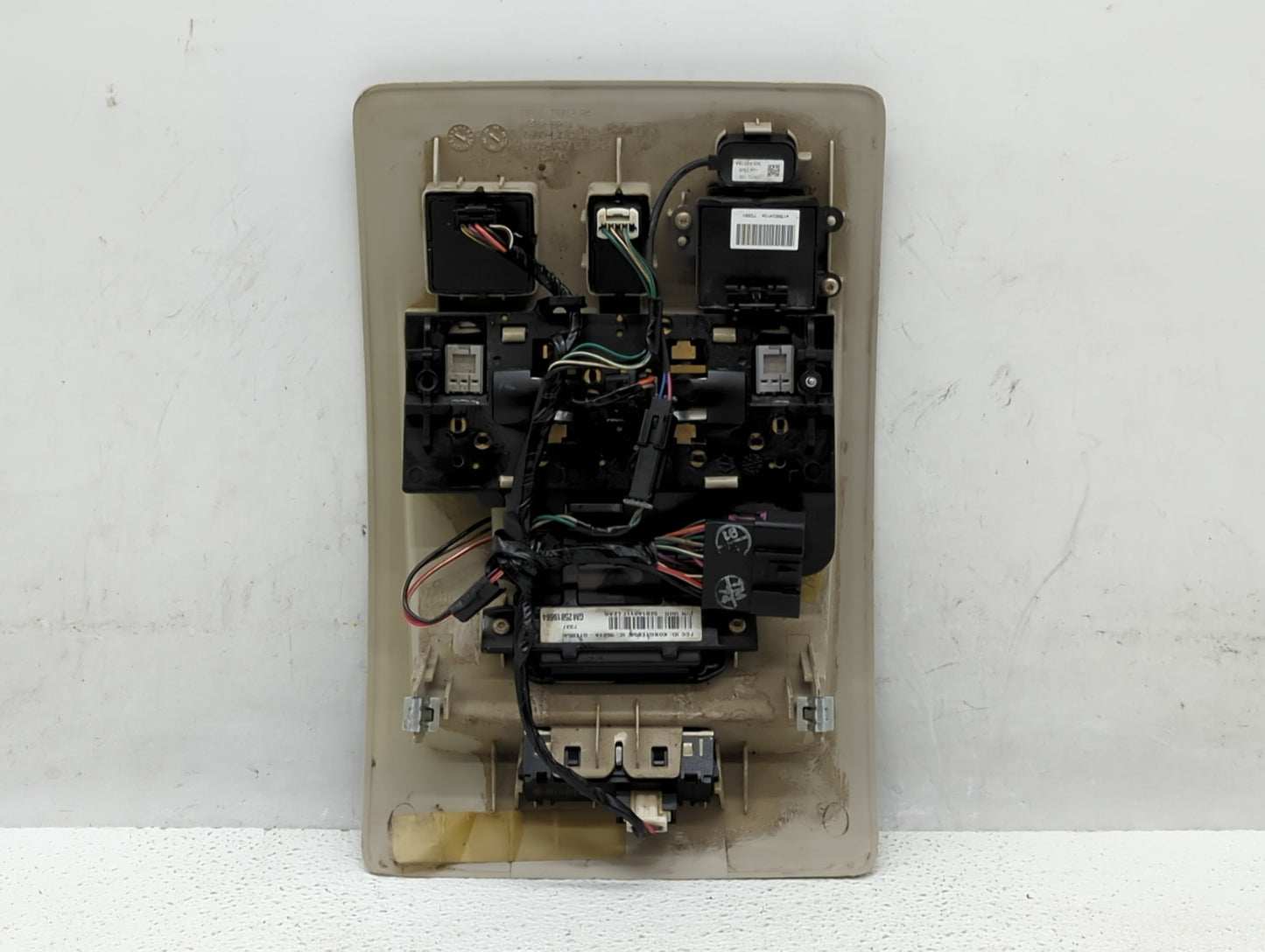 2007-2011 Chevrolet Tahoe Overhead Roof Console - Oemusedautoparts1.com