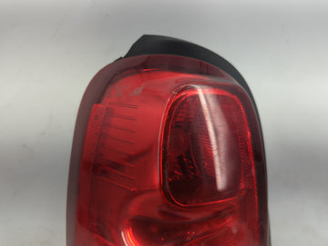 2005-2009 Chevrolet Uplander Tail Light Assembly Passenger Right OEM P/N:071631159 Fits Fits 2005 2006 2007 2008 2009 OEM Used Auto Parts