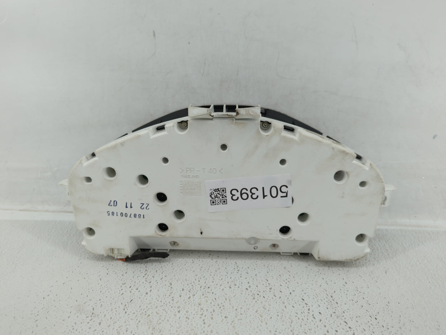 2008 Chevrolet V30 Instrument Cluster Speedometer Gauges P/N:36002436 31254772 Fits OEM Used Auto Parts - Oemusedautoparts1.