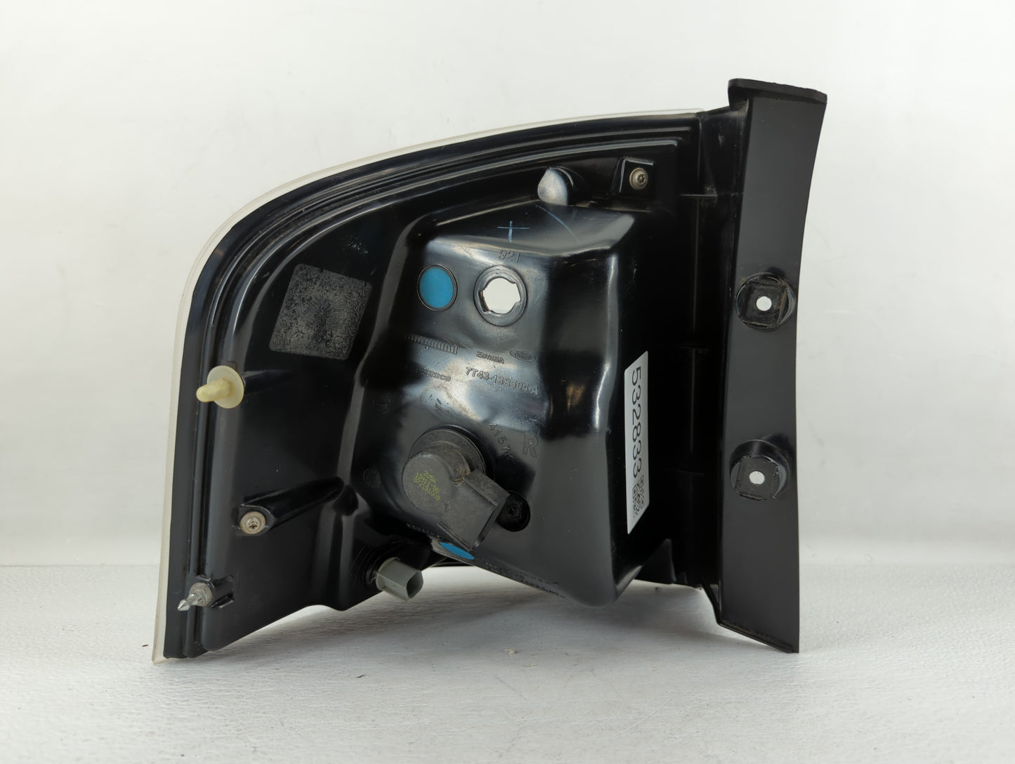 2008-2010 Chrysler 300 Tail Light Assembly Driver Left OEM P/N:7T43-13B504-A Fits Fits 2008 2009 2010 OEM Used Auto Parts -