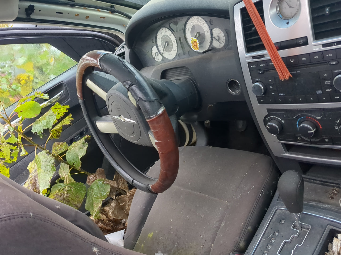 2008-2010 Chrysler 300 Air Bag Driver Left Steering Wheel Mounted - Oemusedautoparts1.com