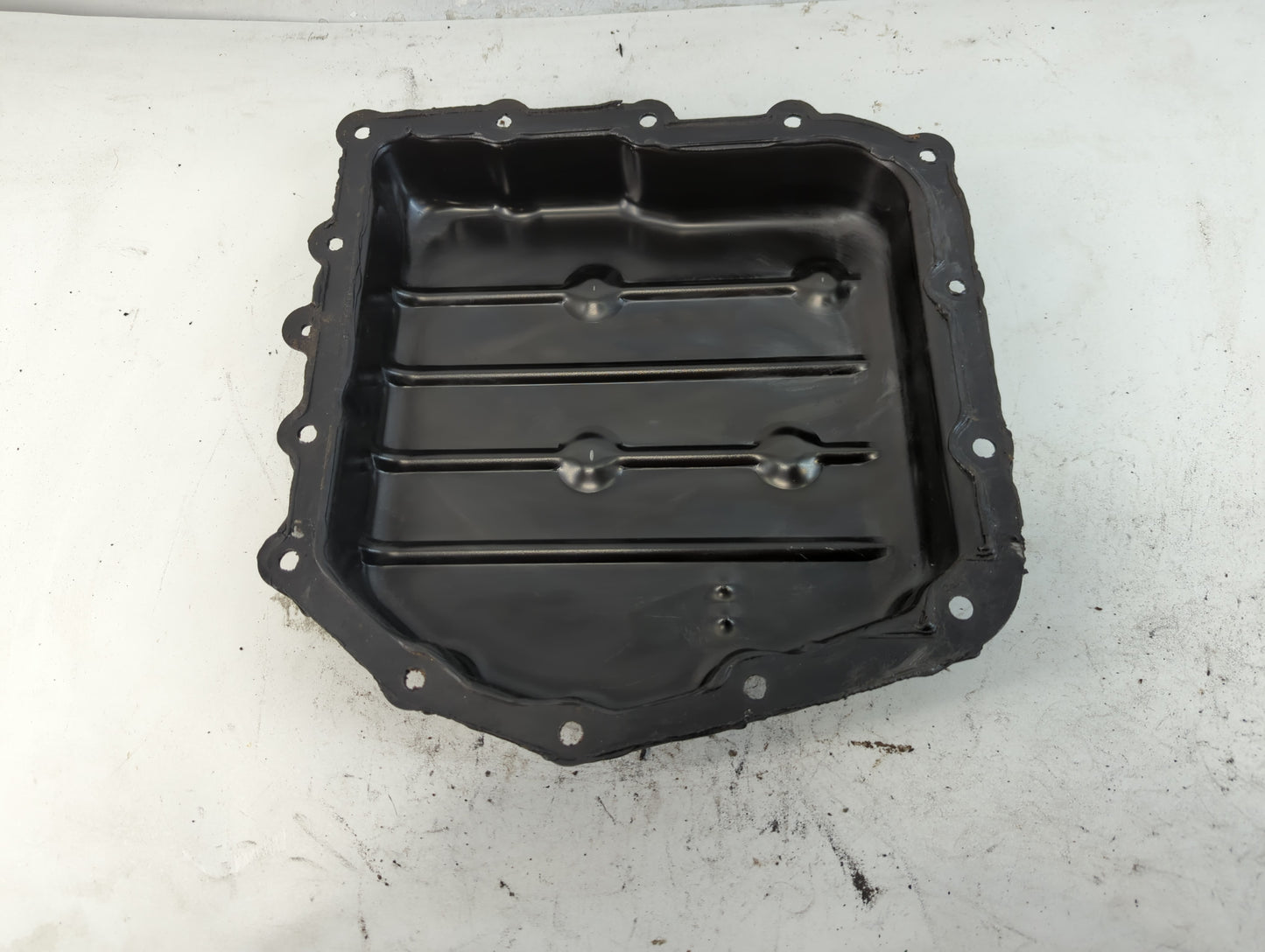 2007-2009 Chrysler Aspen Engine Oil Pan Fits Fits 2004 2005 2006 2007 2008 2009 OEM Used Auto Parts - Oemusedautoparts1.com