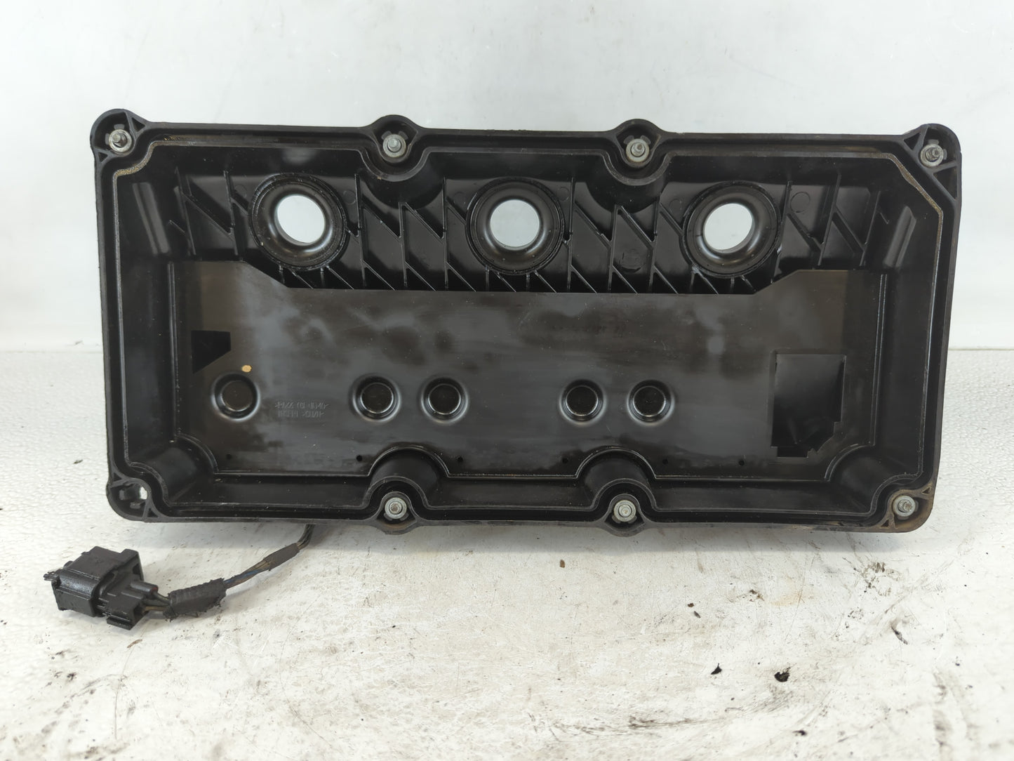 2008 Chrysler Pacifica Driver Left Cylinder Head Valve Cover Fits OEM Used Auto Parts - Oemusedautoparts1.com