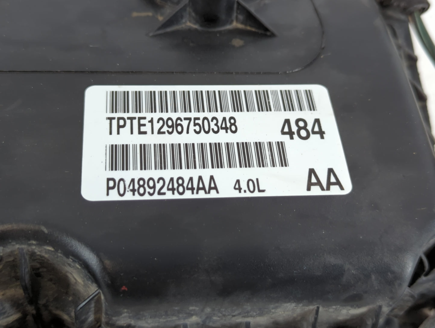 2008 Chrysler Pacifica Driver Left Cylinder Head Valve Cover P/N:P04892484AA Fits OEM Used Auto Parts - Oemusedautoparts1.co