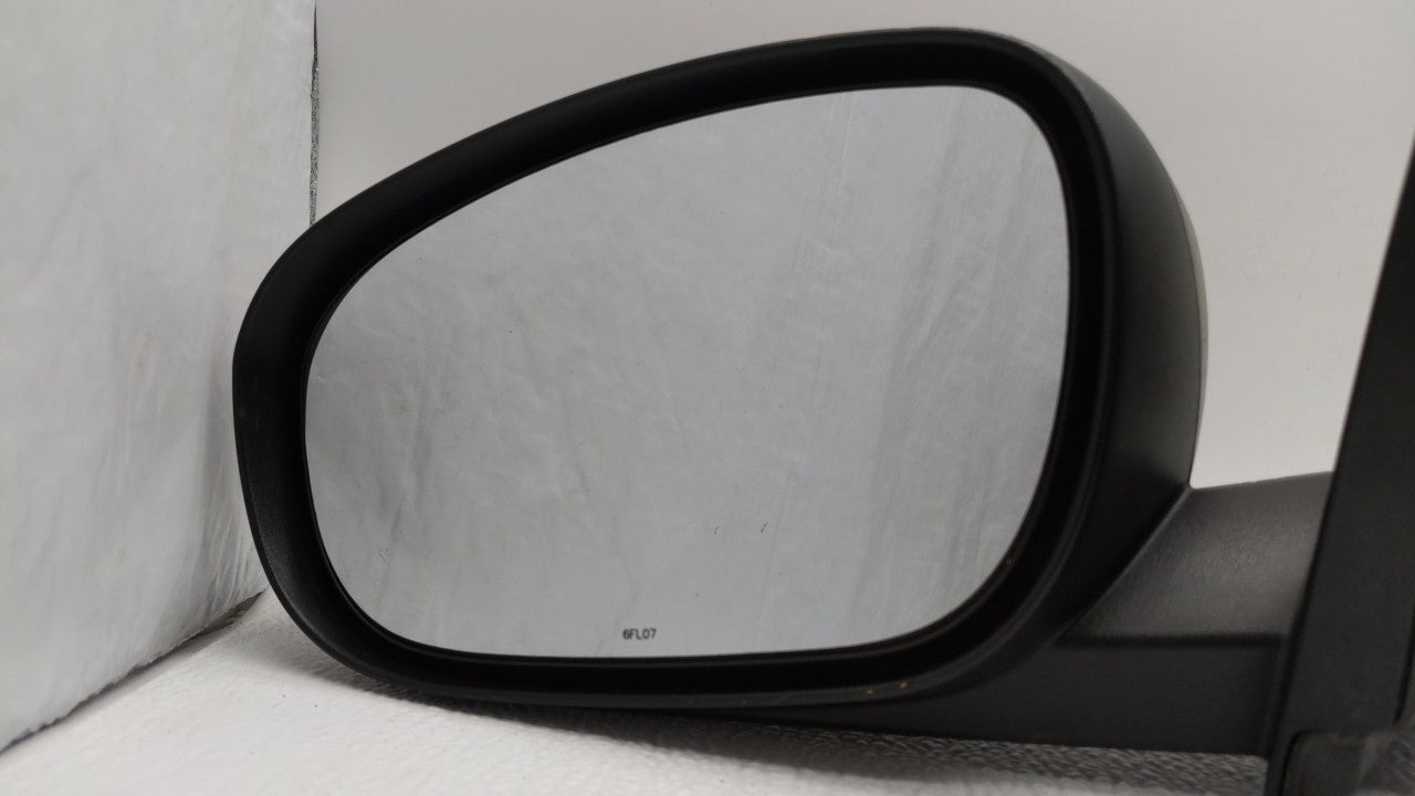 2008 Chrysler Pt Cruiser Driver Side View Mirror - Left Door Mirror OEM Used - Oemusedautoparts1.com
