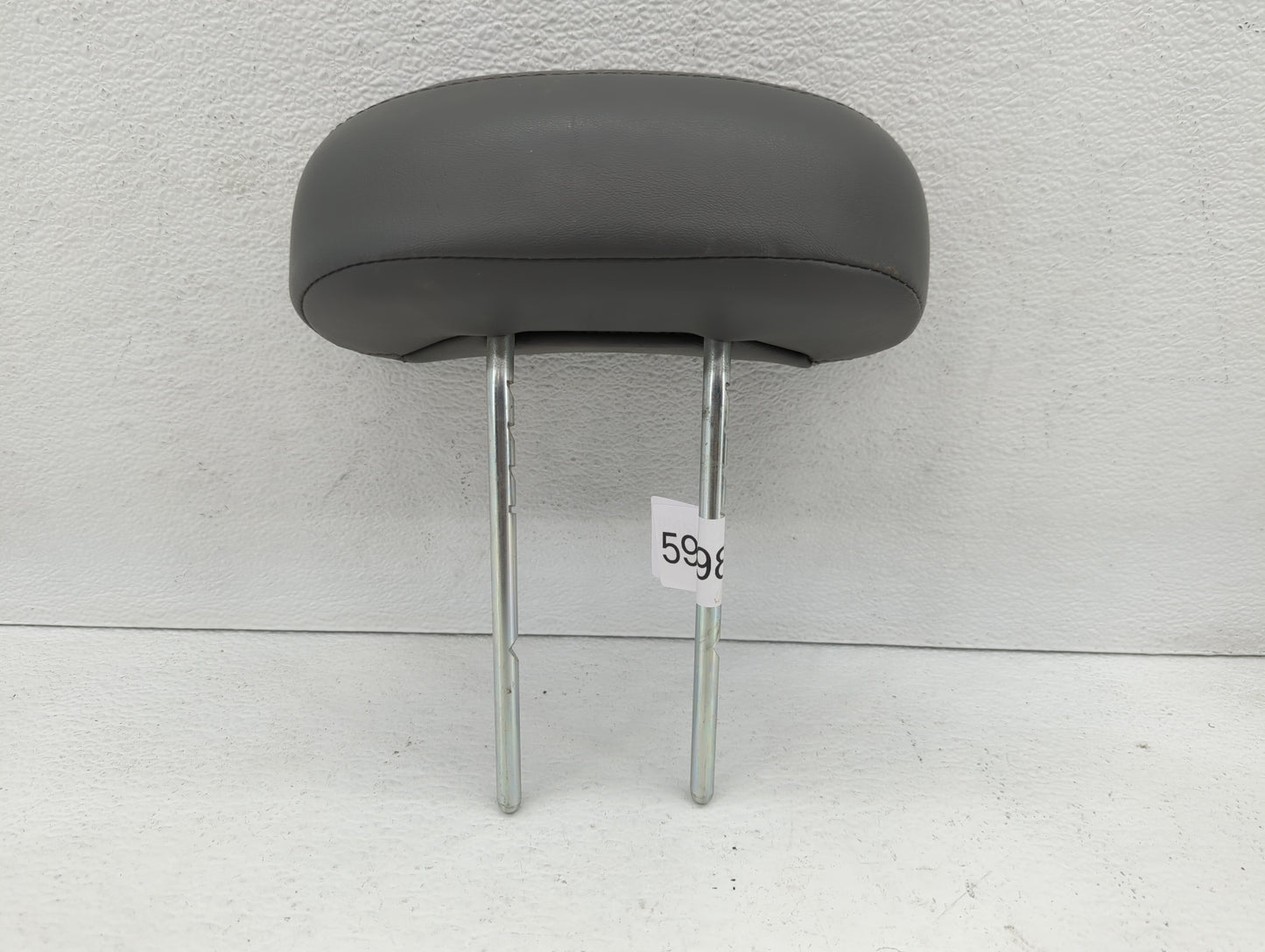 2007-2008 Chrysler Pt Cruiser Headrest Head Rest Front Driver Passenger Seat Fits Fits 2007 2008 OEM Used Auto Parts - Oemus